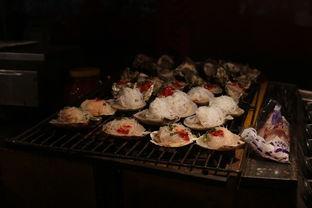 古风夜市吃瓜,人间烟火话团圆